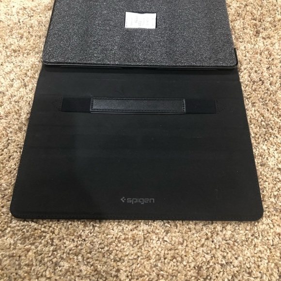 Spigen iPad Air 3 2020 Case / Stand Folio / NWOB/ Black - Picture 6 of 16
